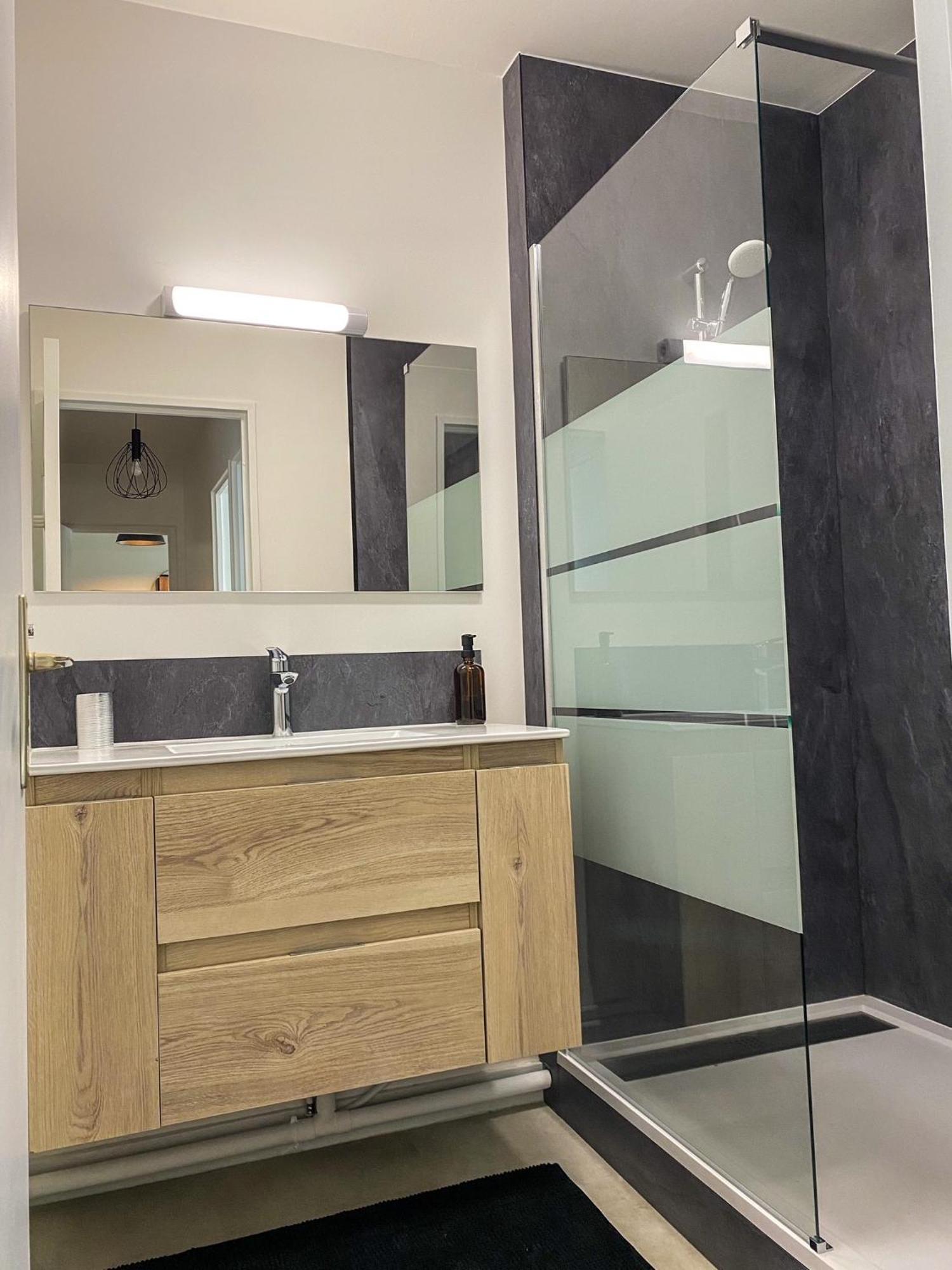Ferienwohnung T3 Moderne Avec Balcon Terrasse Et Parking Gratuit Niort Exterior foto