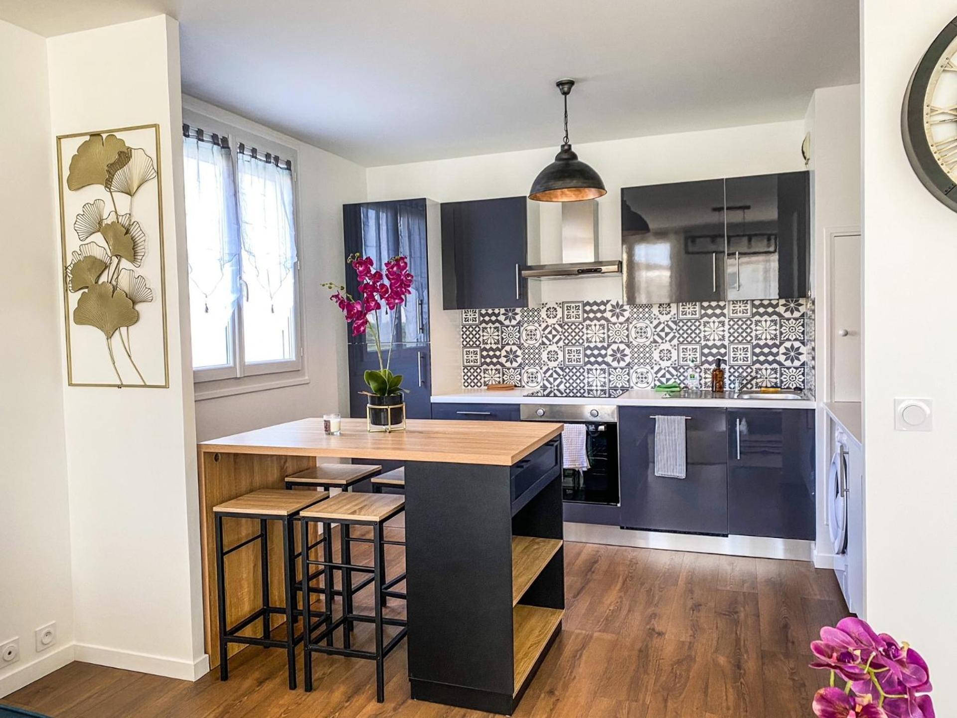 Ferienwohnung T3 Moderne Avec Balcon Terrasse Et Parking Gratuit Niort Exterior foto